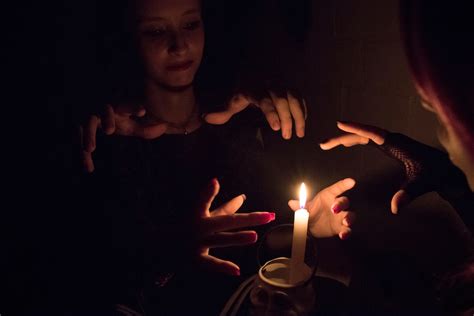 Attend Witchcraft Workshops and Tarot Reading Sessions in Nearby Towns